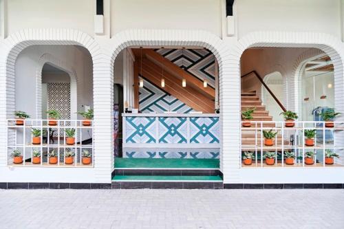 Hotel Wisata Niaga Campus Пурвокерто Экстерьер фото